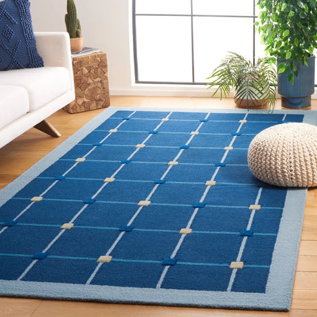 Safavieh Genre 4'-0" x 6'-0" Rug in Blue / Beige