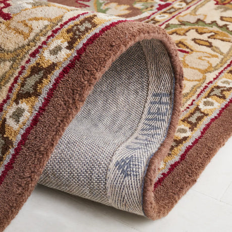 Safavieh Heritage 4'-0" x 6'-0" Rug in Brown / Ivory