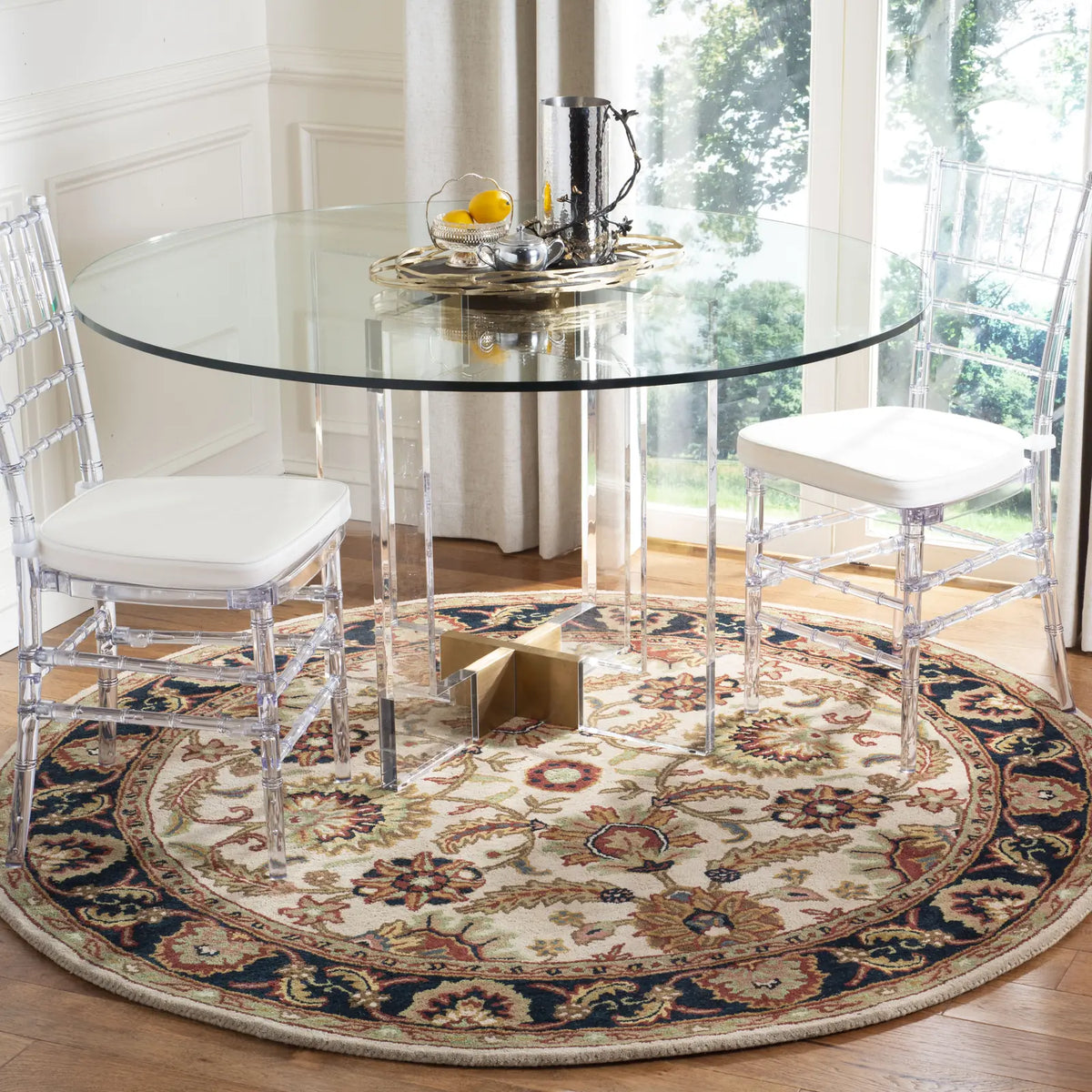 Safavieh Classic 6'-0" x 6'-0" Rug in Ivory / Navy