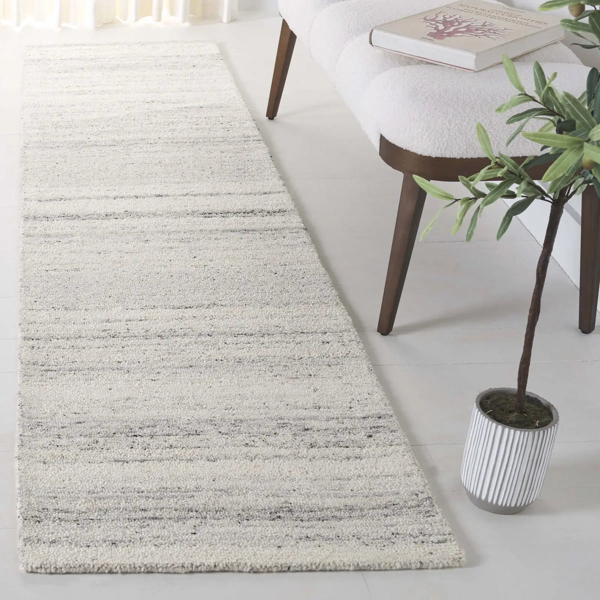 Safavieh Restoration Vintage 2'-3" x 9'-0" Rug in Light Grey / Beige