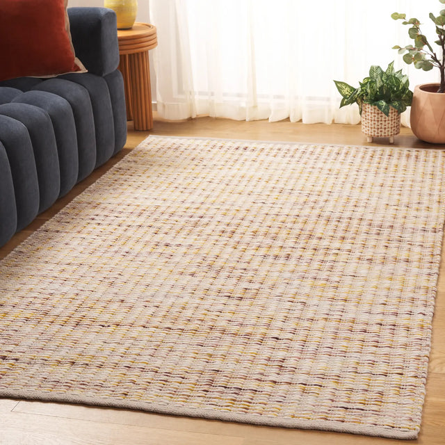 Safavieh Natura 4'-0" x 6'-0" Rug in Gold / Ivory