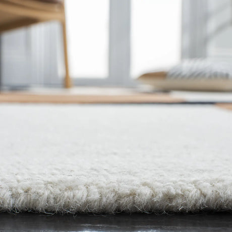 Safavieh Rodeo Drive 4'-0" x 6'-0" Rug in Ivory / Black