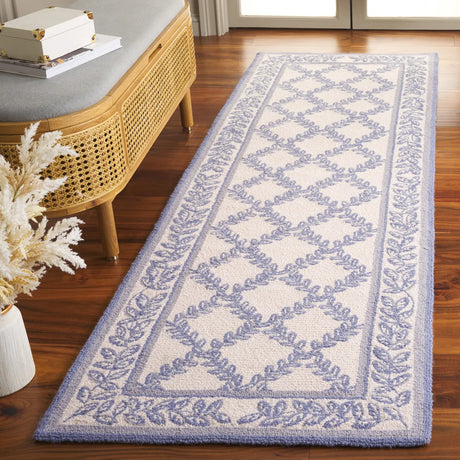 Safavieh Chelsea 2'-6" x 10'-0" Rug in Ivory / Light Blue