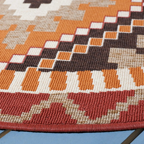 Safavieh Veranda 5'-3" x 5'-3" Rug in Rust / Red