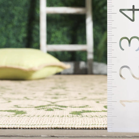 Safavieh Courtyard 4'-0" x 5'-7" Rug in Natural / Olive