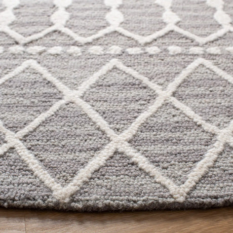 Safavieh Blossom 6'-0" x 6'-0" Rug in Grey / Ivory