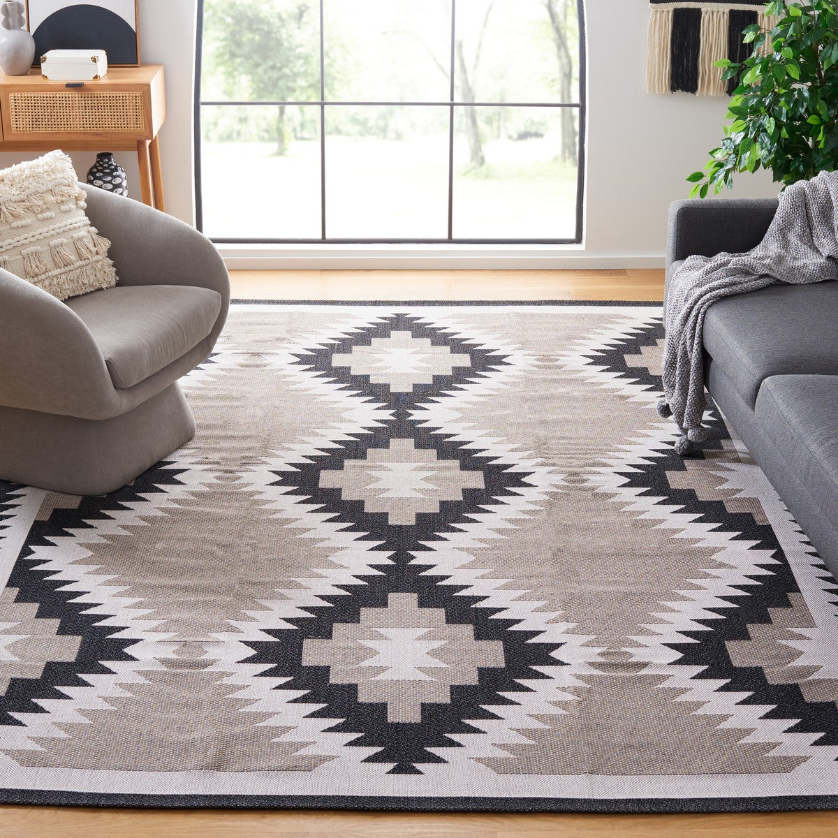 Safavieh Augustine Agt438B Beige/Black Area Rug