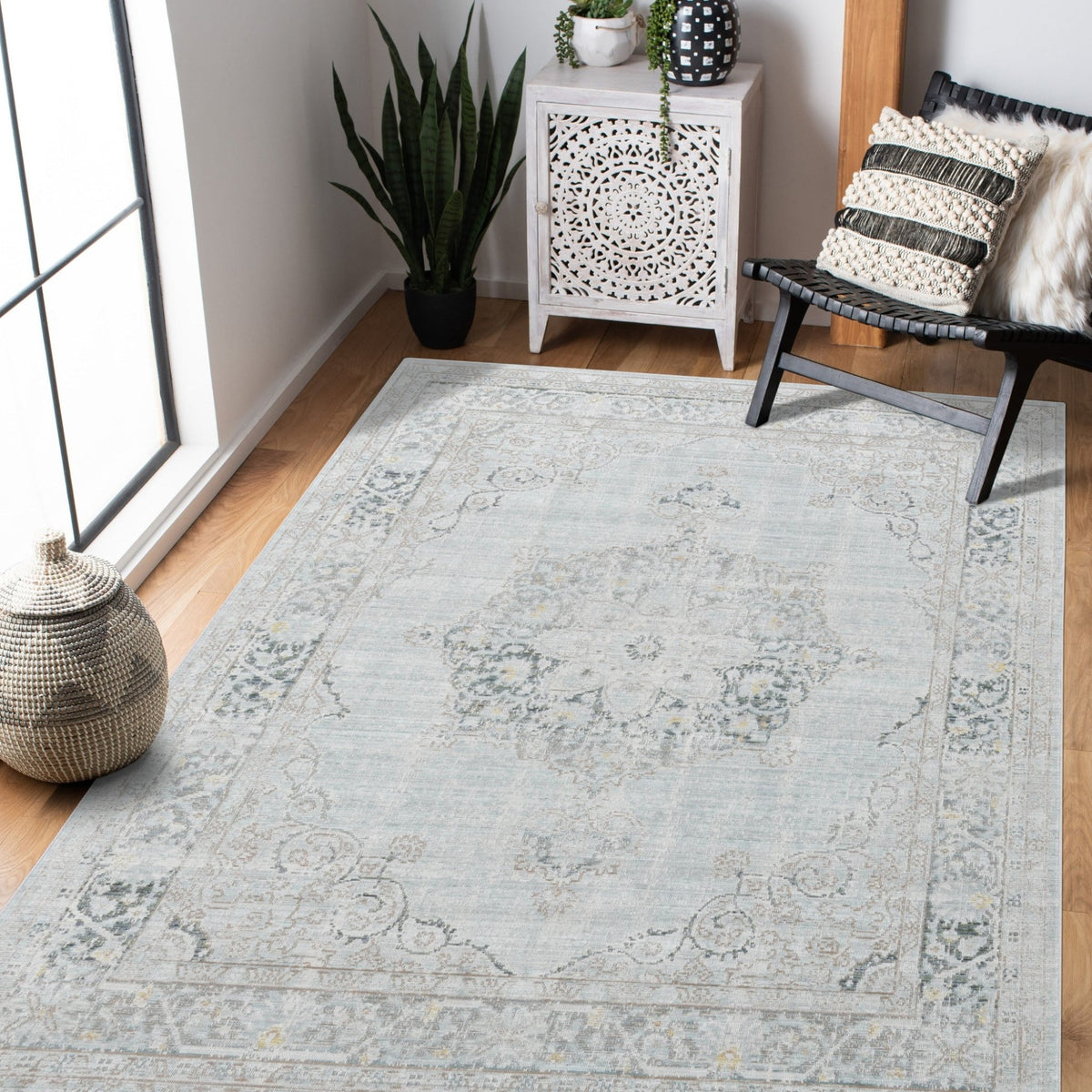 Amer Century Vintage Medallion Power-Loom Sea Mist Area Rug
