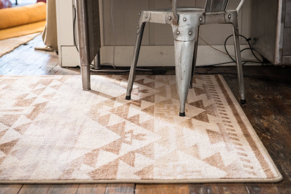 American Dakota Rustic Cross Chablis Rug - AMZ0080CHB234