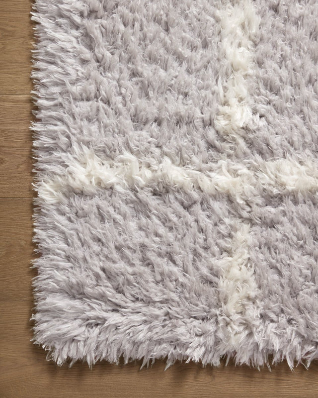 Angela Rose x Loloi Amira Ami-04 Silver/Ivory Rug.