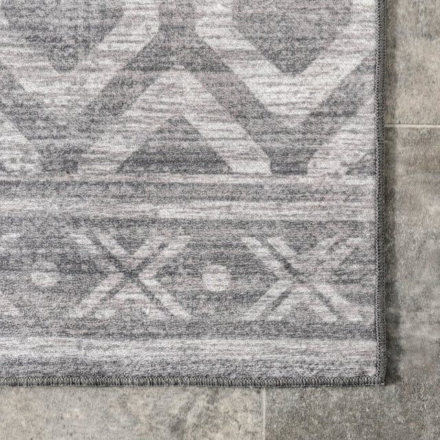 AreaRugs.com Machine Washable Wavaj Nwa1001B Gray Rug.