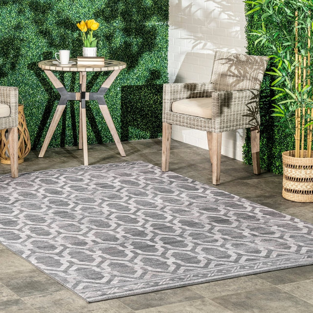 AreaRugs.com Machine Washable Wavaj Nwa1001B Gray Rug.