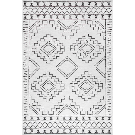 AreaRugs.com Machine Washable Wavaj Nwa1048A White Rug.