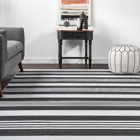 AreaRugs.com Machine Washable Wavaj Nwa1053A Gray Rug.