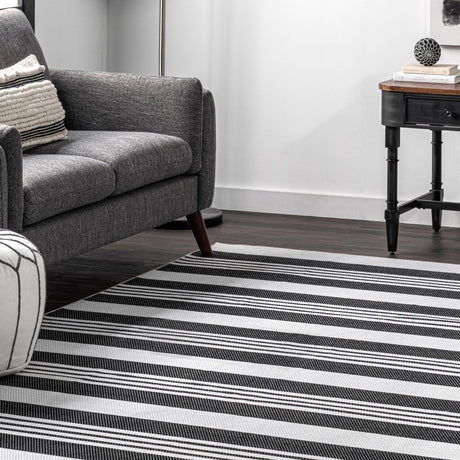 AreaRugs.com Machine Washable Wavaj Nwa1053A Gray Rug.