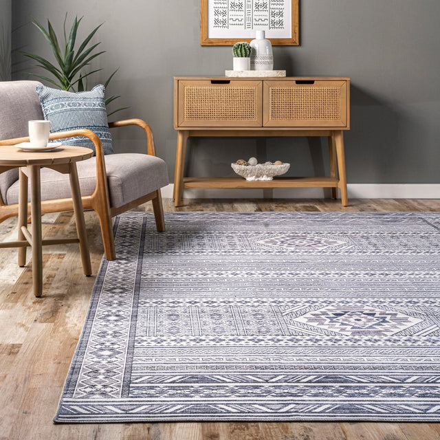 AreaRugs.com Machine Washable Wavaj Nwa1076A Gray Rug.