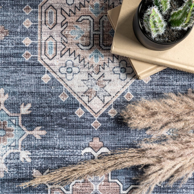 AreaRugs.com Machine Washable Wavaj Nwa1083B Gray Rug.