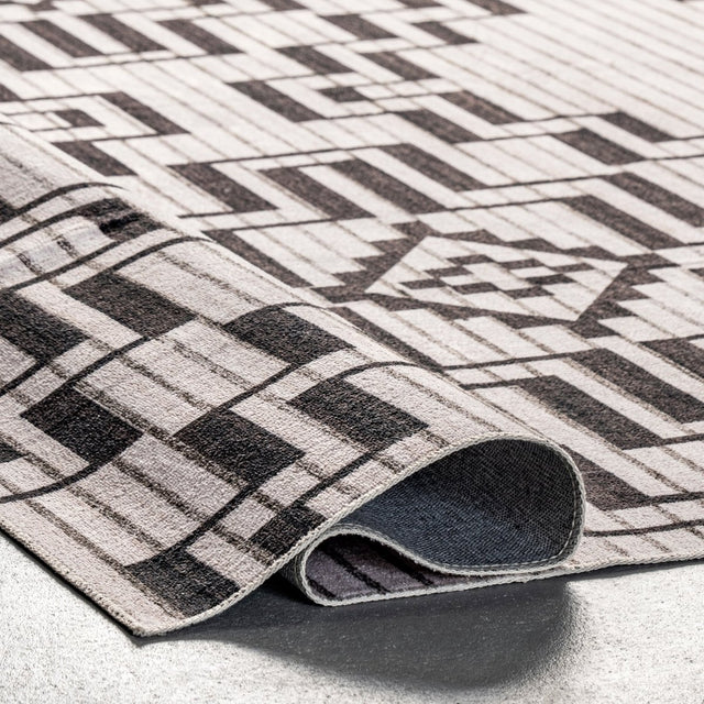 AreaRugs.com Machine Washable Wavaj Nwa1110A Charcoal Rug.