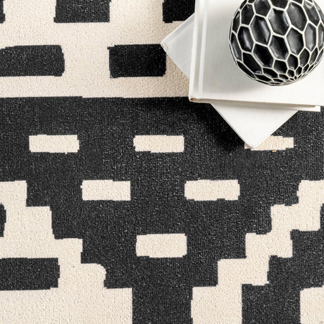 AreaRugs.com Machine Washable Wavaj Nwa1182A Black Rug - AreaRugs.com - nwa1182a - 812