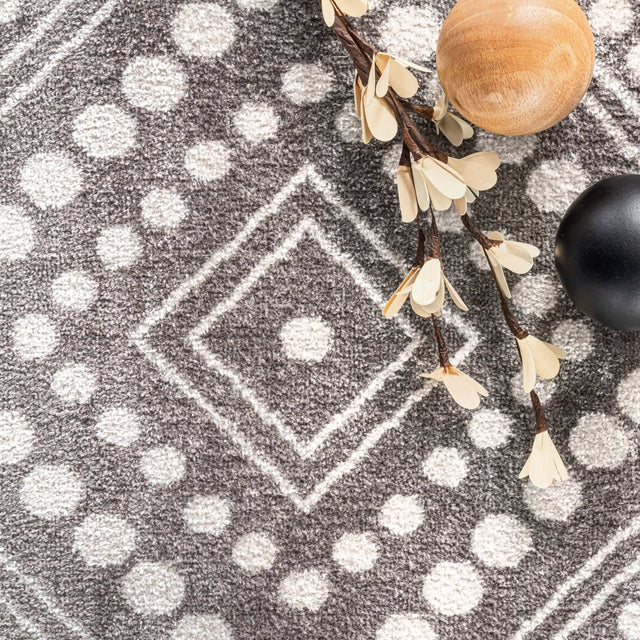 AreaRugs.com Machine Washable Wavaj Nwa1271B Gray Rug.