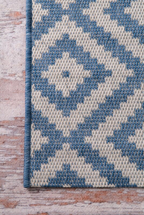 AreaRugs.com Nakra Fdhr46T Blue Rugs.