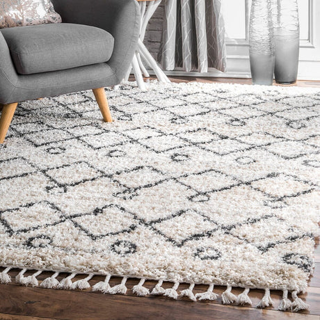 AreaRugs.com Nakra Ggsq64T Ivory Rugs.