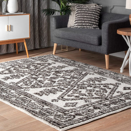 AreaRugs.com Nakra Loni60I Gray Rugs.