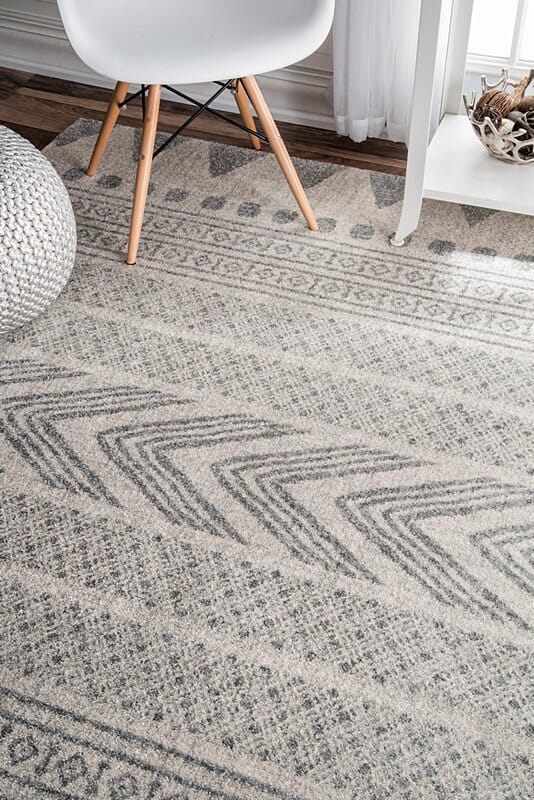 AreaRugs.com Nakra Omth32I Grey Rugs.