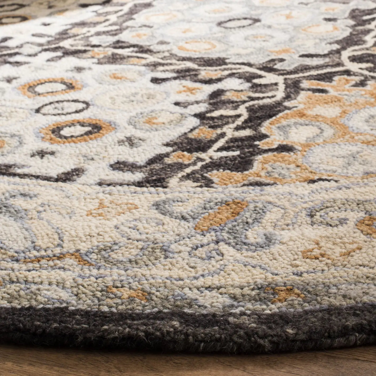 Safavieh Aspen 5'-0" x 5'-0" Rug in Beige / Brown