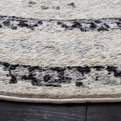Safavieh Brentwood 6'-7" x 6'-7" Rug in Ivory / Black