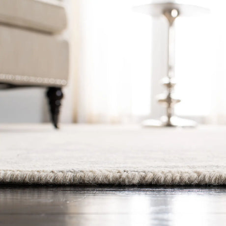 Safavieh Restoration Vintage 4'-0" x 6'-0" Rug in Light Grey / Ivory