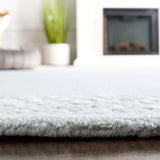 Safavieh Glamour 4'-0" x 6'-0" Rug in Light Grey