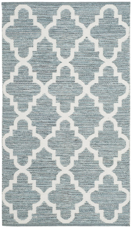Safavieh Montauk 2'-3" x 3'-9" Rug in Mint / Ivory