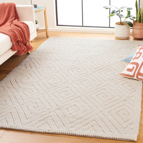 Safavieh Natura 4'-0" x 6'-0" Rug in Ivory