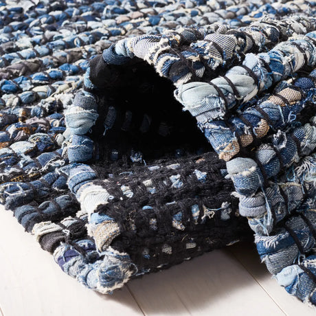 Safavieh Cape Cod 4'-0" x 6'-0" Rug in Natural / Blue