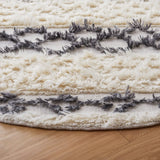 Safavieh Casablanca 6'-0" x 6'-0" Rug in Ivory / Dark Grey
