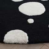 Safavieh Cambridge 6'-0" x 6'-0" Rug in Black / Ivory