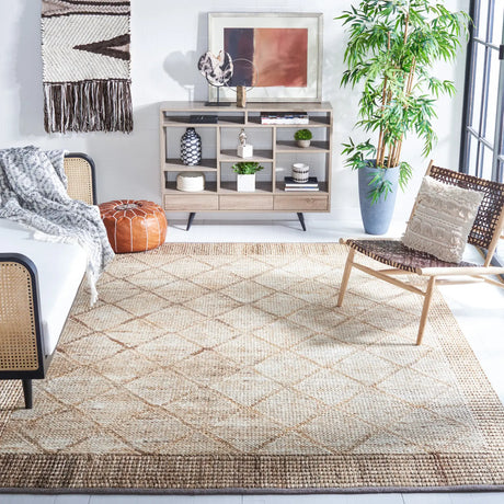 Safavieh Kilim 8'-0" x 10'-0" Rug in Natural / Beige