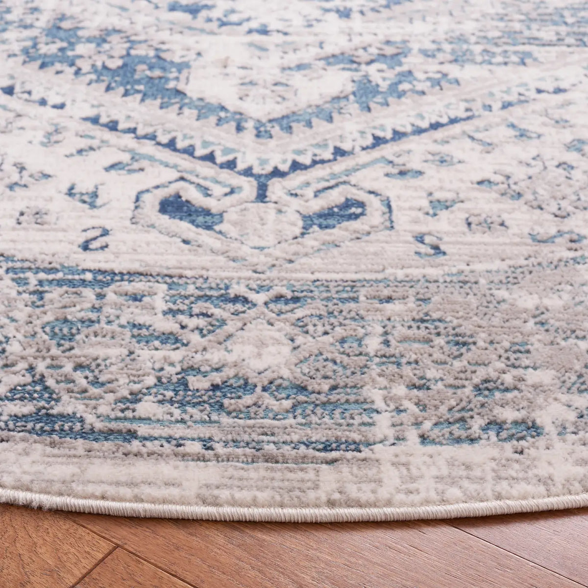 Safavieh Madison 800 6'-7" x 6'-7" Rug in Blue / Ivory