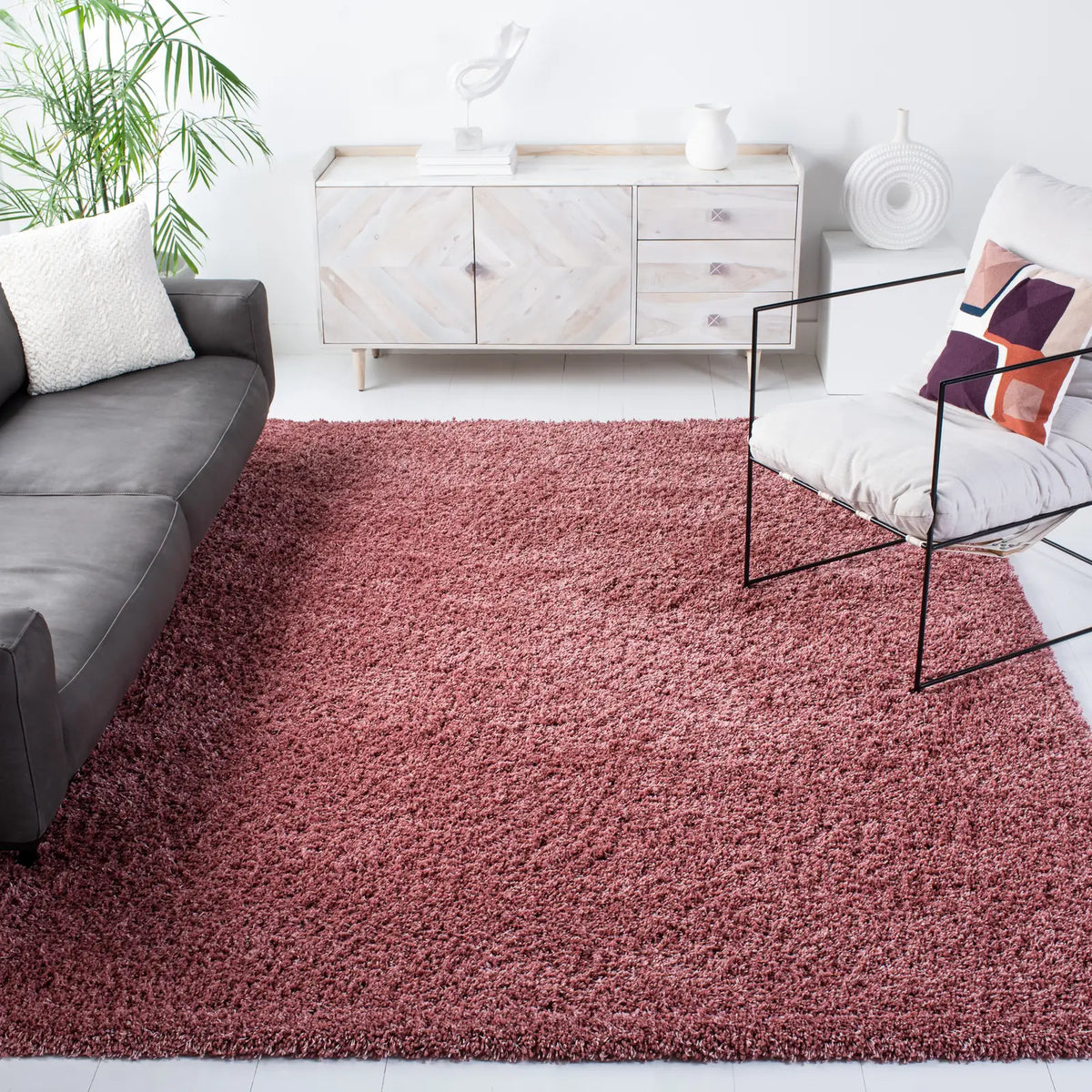 Safavieh Shag 9'-6" x 13'-0" Rug in Rose