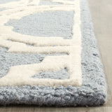 Safavieh Cambridge 2'-6" x 8'-0" Rug in Blue / Ivory