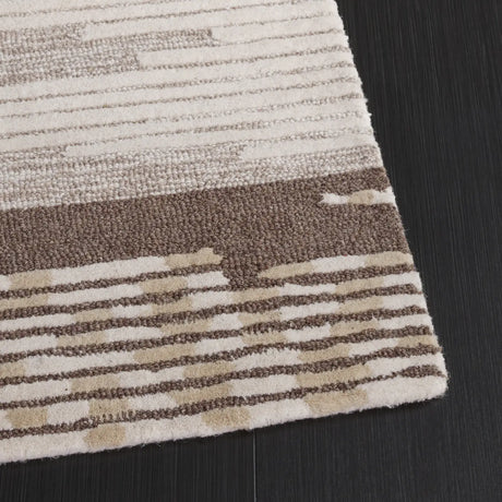 Safavieh Martha Stewart 300 8'-0" x 10'-0" Rug in Natural / Beige