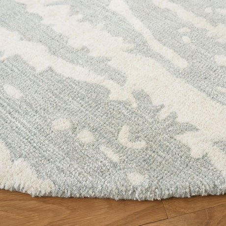 Safavieh Soho 6'-0" x 6'-0" Rug in Light Grey / Ivory