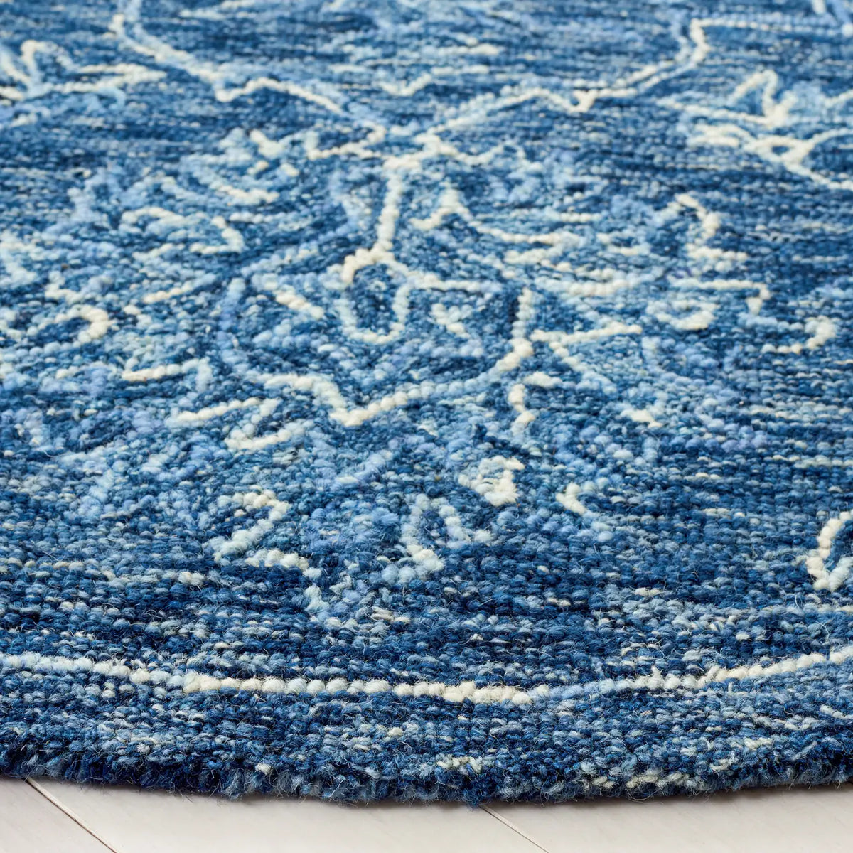 Safavieh Metro 6'-0" x 6'-0" Rug in Blue