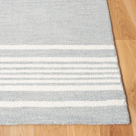 Safavieh Metro 4'-0" x 6'-0" Rug in Grey / Ivory