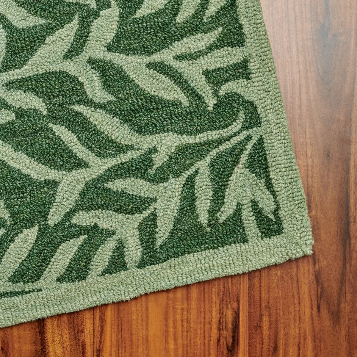 Safavieh Martha Stewart 4'-0" x 6'-0" Rug in Green
