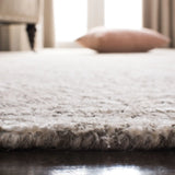 Safavieh Glamour 5'-0" x 8'-0" Rug in Grey / Ivory