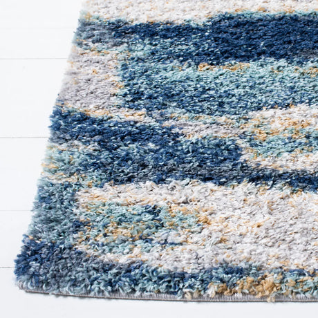Safavieh Calista 4'-5" x 6'-5" Rug in Blue / Ivory