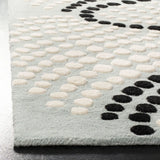 Safavieh Soho 5'-0" x 8'-0" Rug in Grey / Ivory