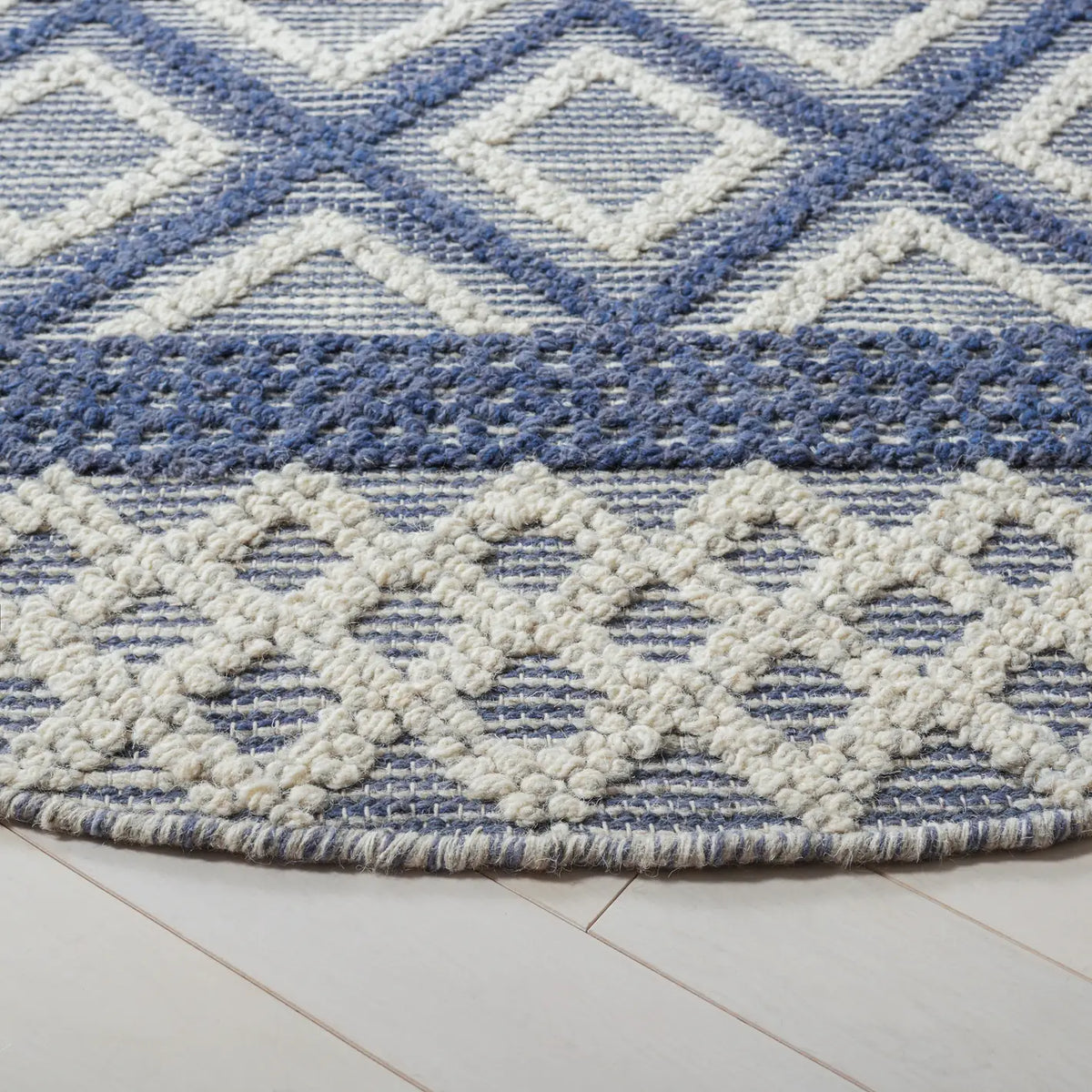 Safavieh Vermont 6'-0" x 6'-0" Rug in Ivory / Blue